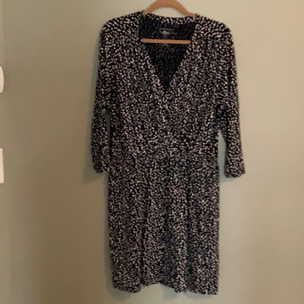G.H. Bass & Co Blue dress with 3/4 length sleeves and criss cross top. Size L